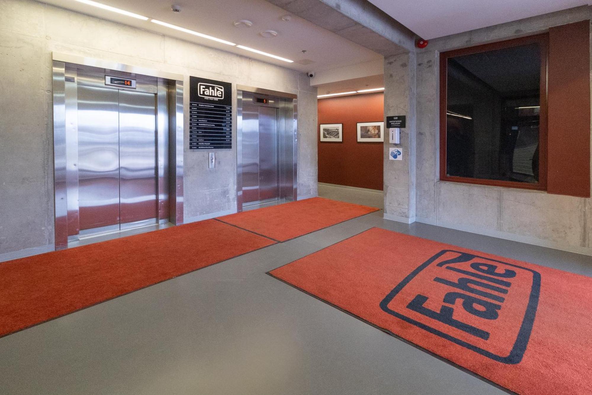 Revalia Fahle Airport Bus-Station Apartments With Best Views Esterno foto