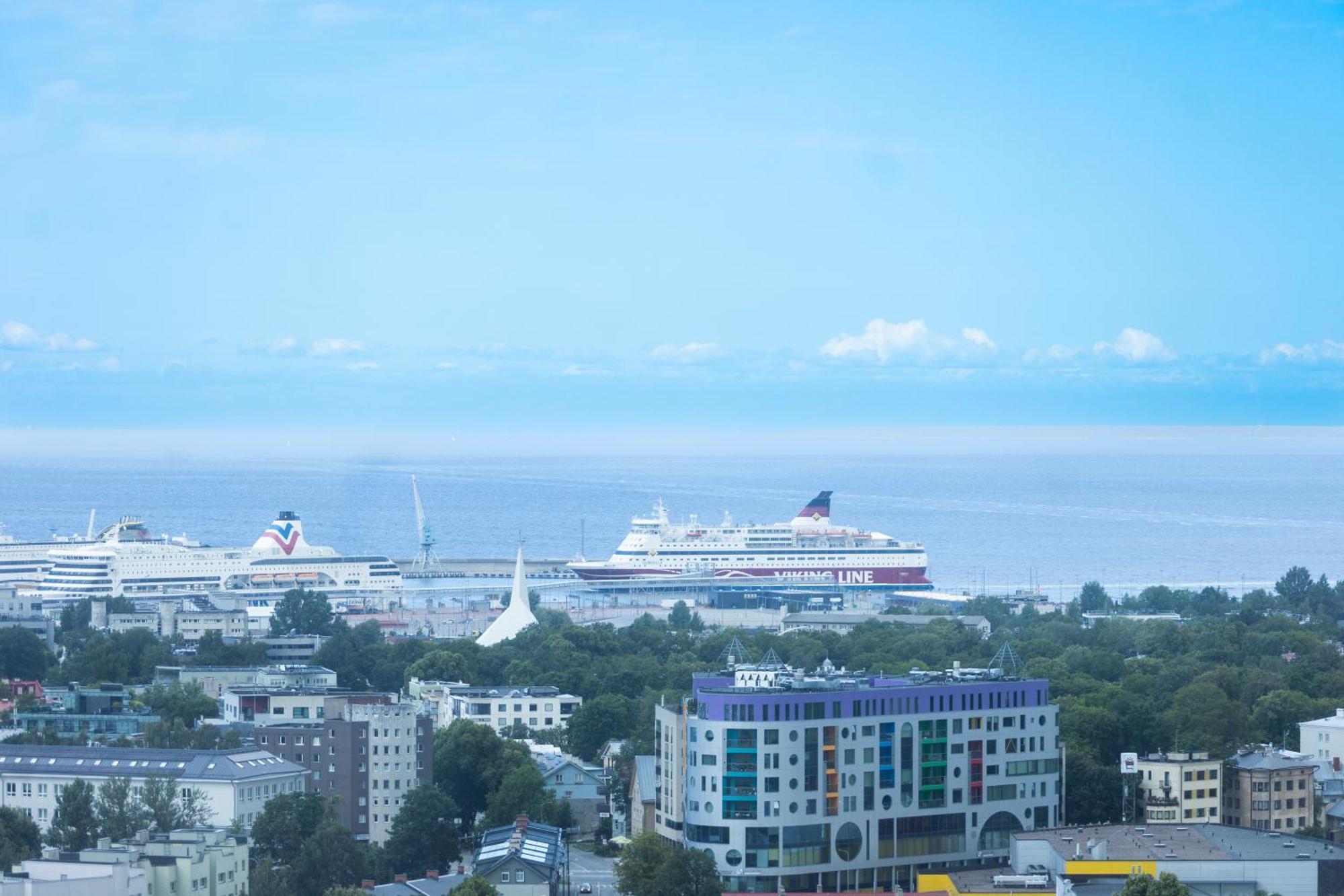 Revalia Fahle Airport Bus-Station Apartments With Best Views Esterno foto