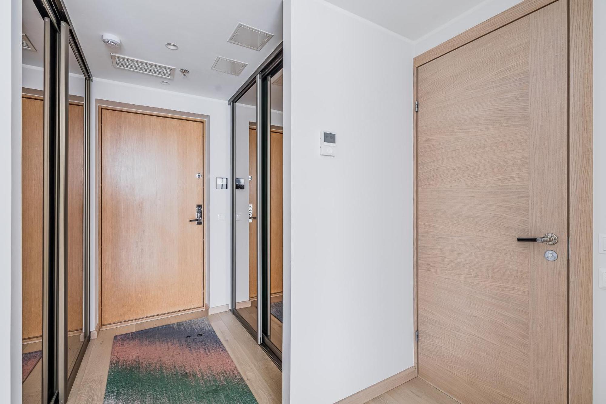 Revalia Fahle Airport Bus-Station Apartments With Best Views Esterno foto