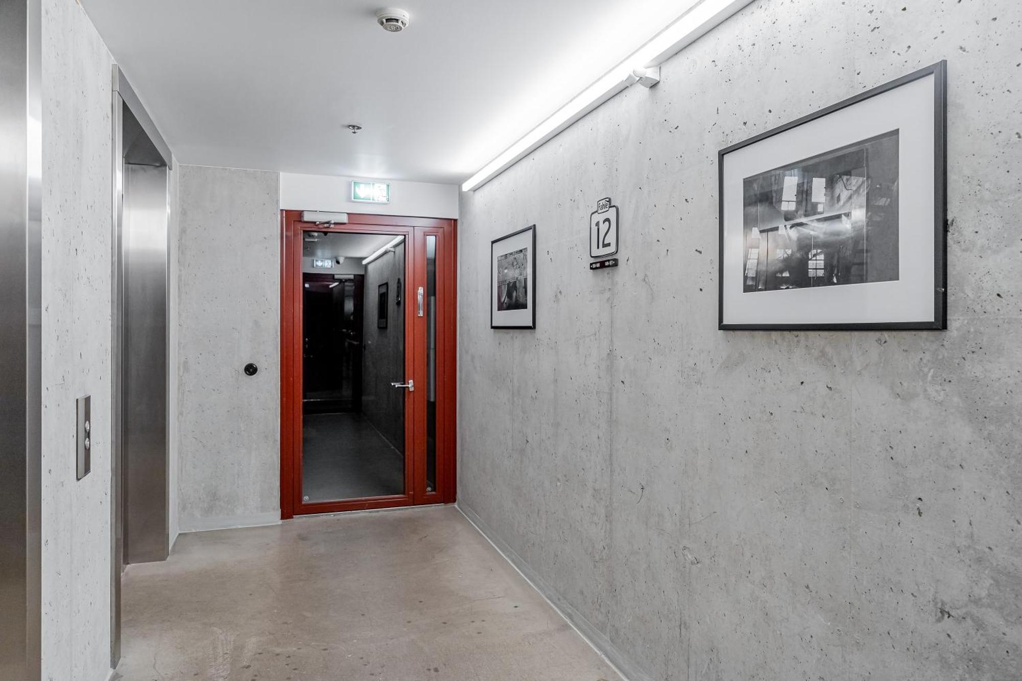 Revalia Fahle Airport Bus-Station Apartments With Best Views Esterno foto